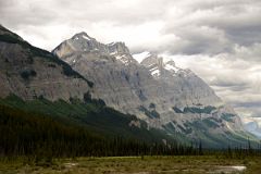08-S Mount Wilson in Summer From Beyond Saskatchewan River Crossing On Icefields Parkway